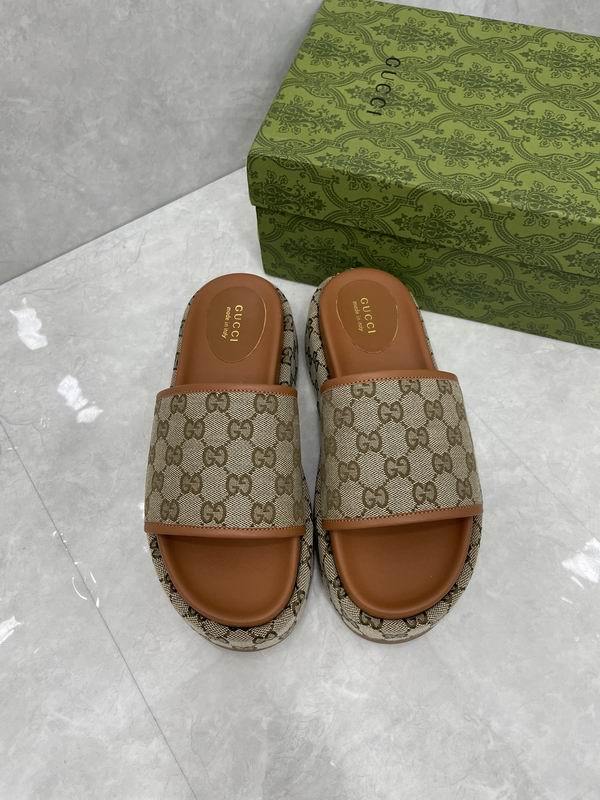 Gucci Men's Slippers 309